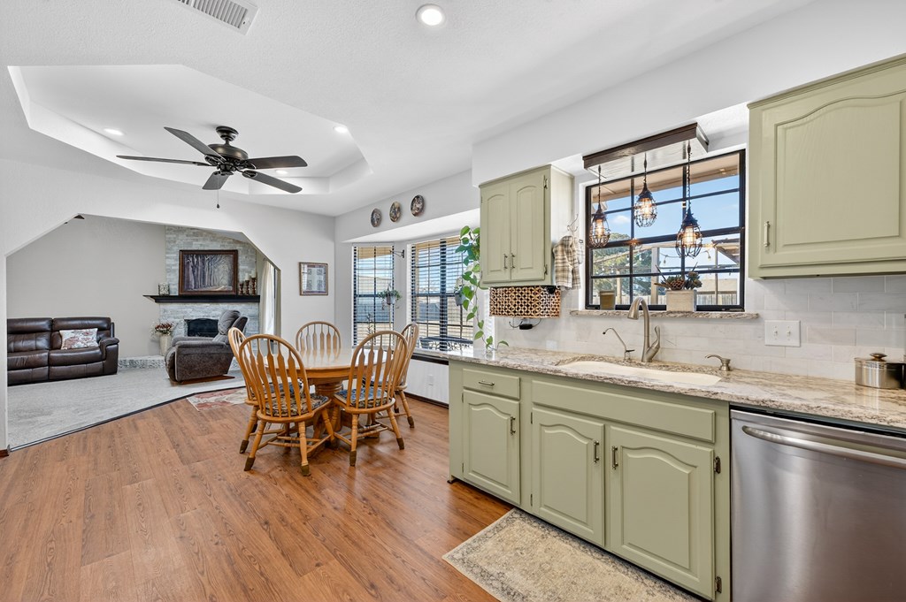 10903 E County Rd 105