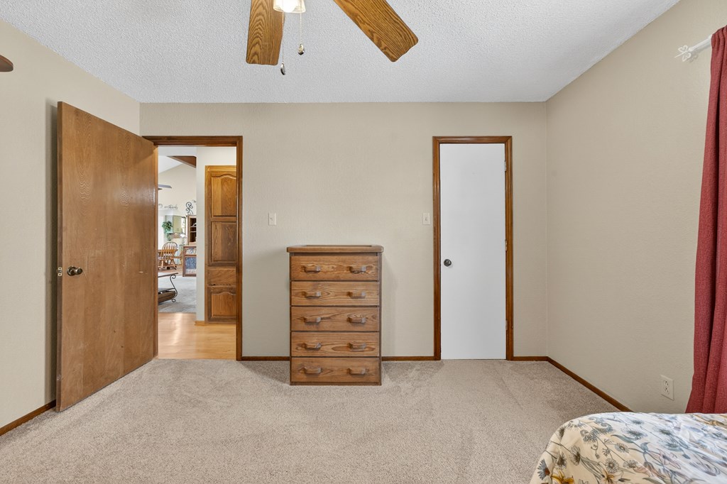 10903 E County Rd 105