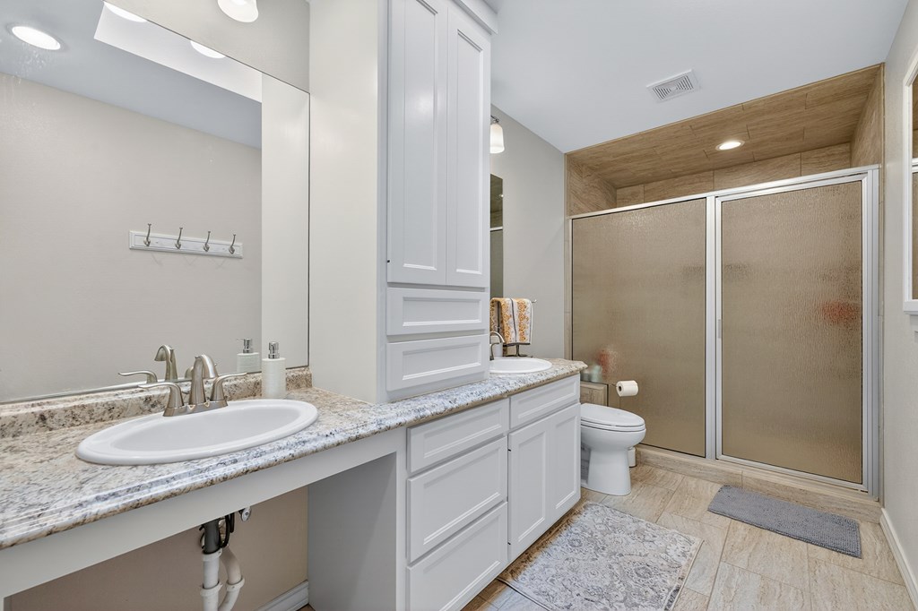 10903 E County Rd 105