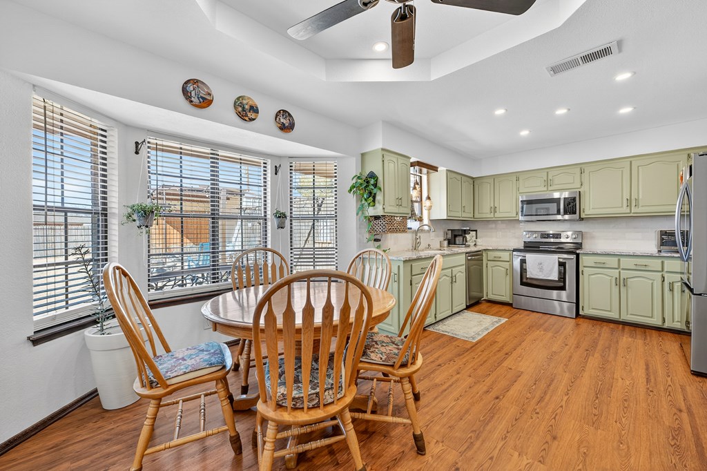 10903 E County Rd 105