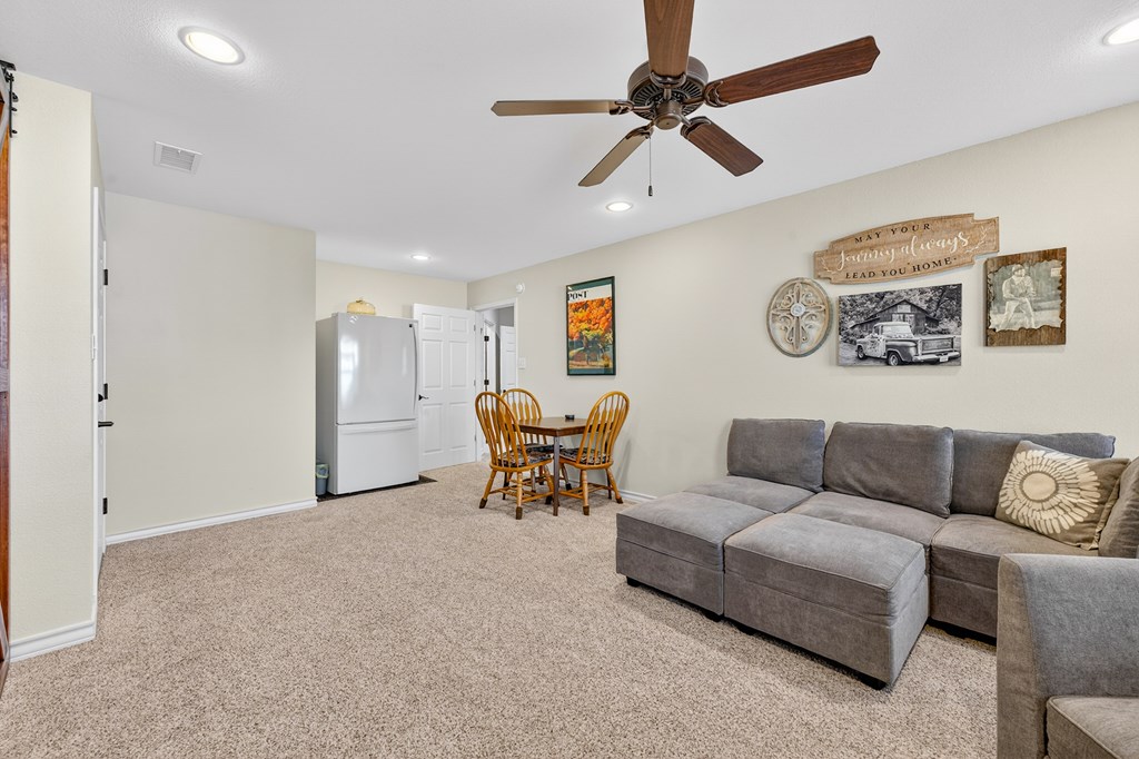 10903 E County Rd 105