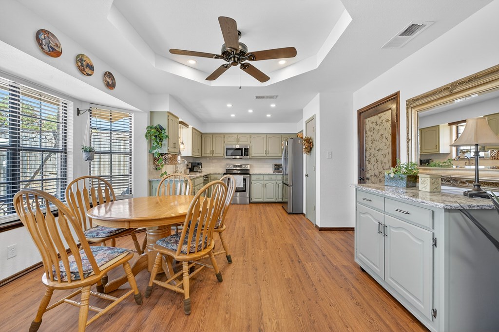 10903 E County Rd 105