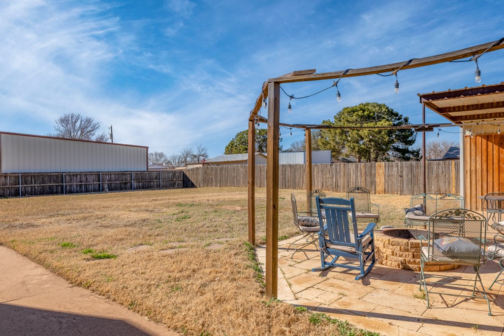 10903 E County Rd 105