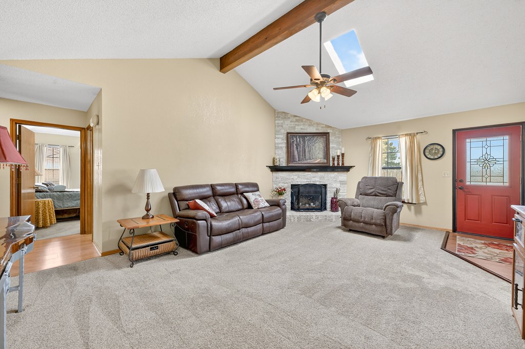 10903 E County Rd 105