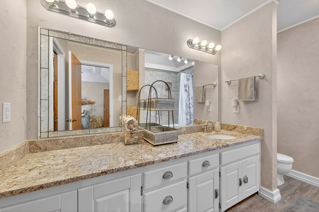 10903 E County Rd 105