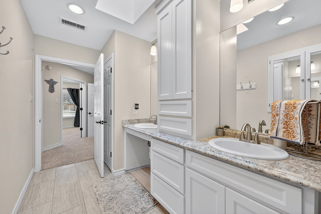 10903 E County Rd 105