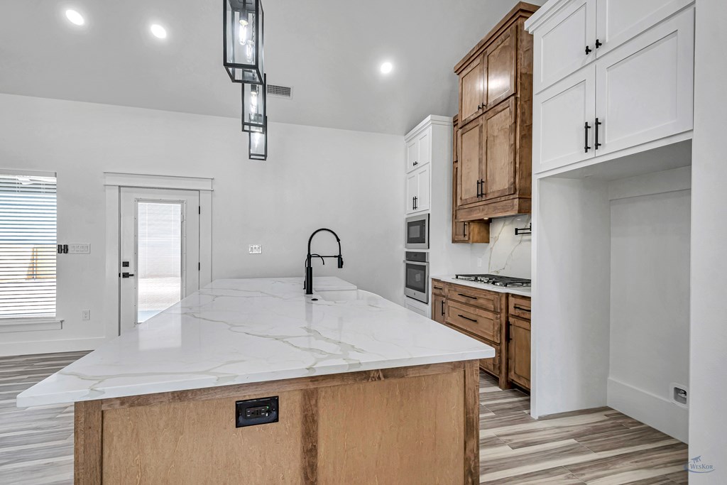 2105 S County Rd 1059