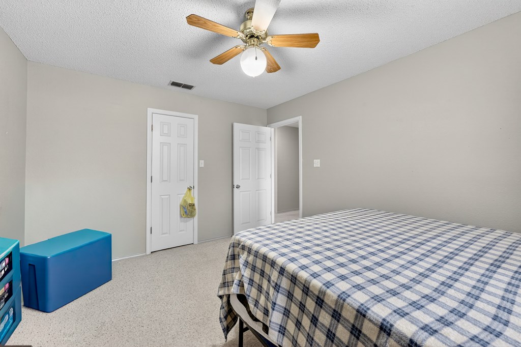 2911 Arrowhead Trail