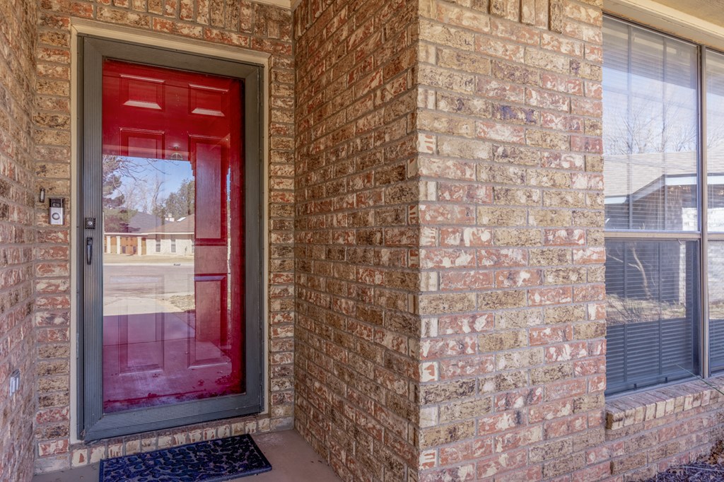 2911 Arrowhead Trail