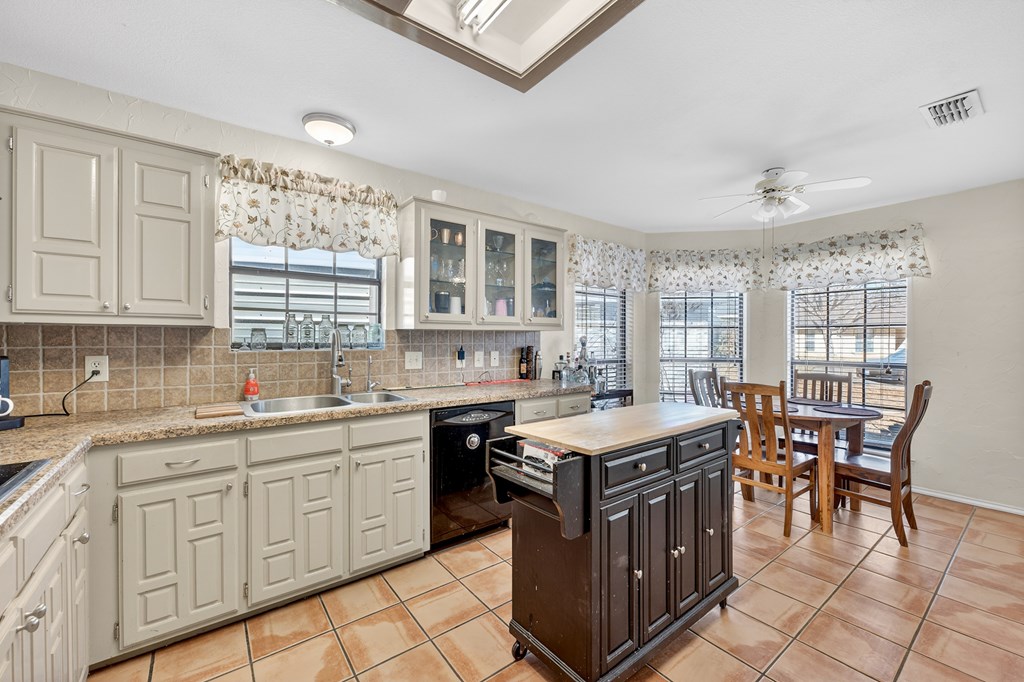 2911 Arrowhead Trail