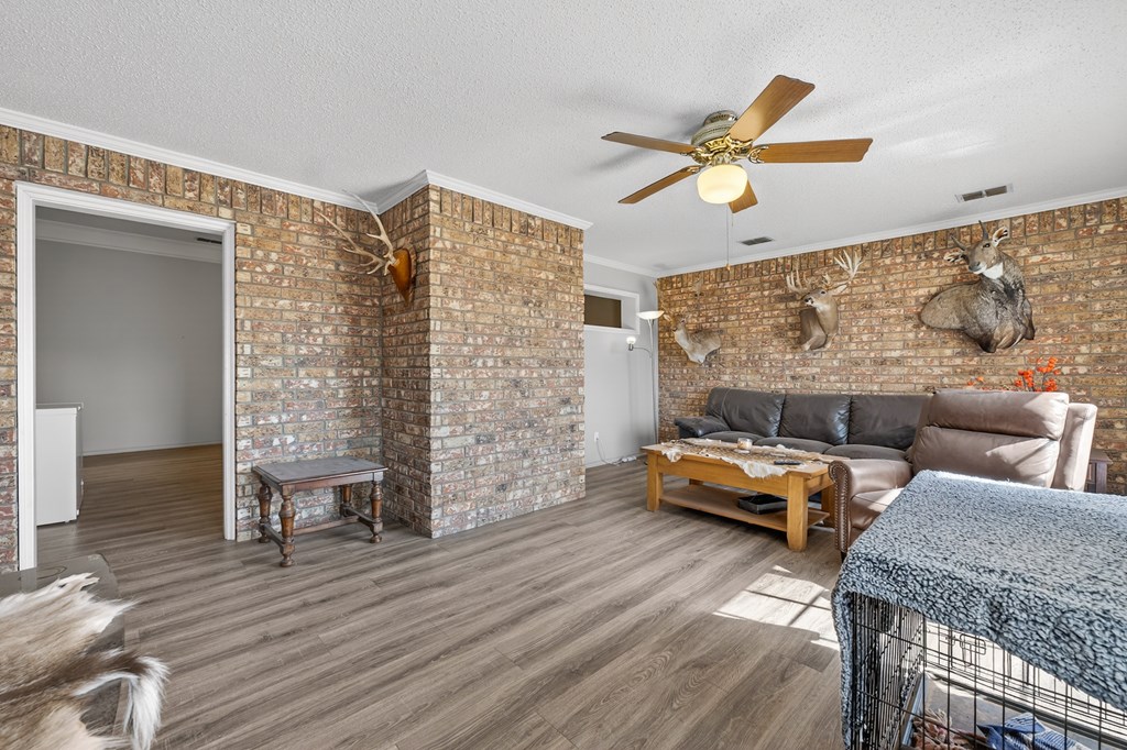 2911 Arrowhead Trail