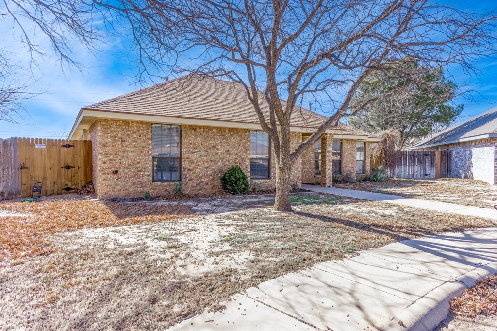 2911 Arrowhead Trail