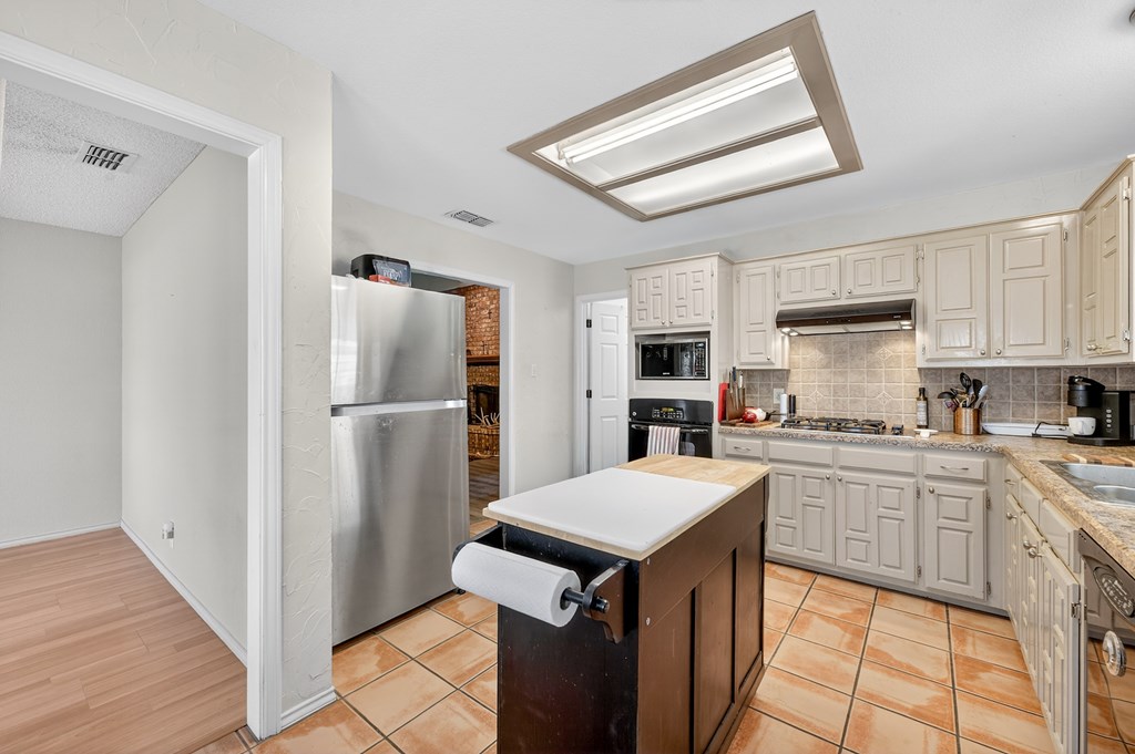 2911 Arrowhead Trail