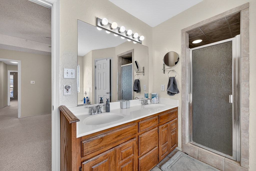 2911 Arrowhead Trail