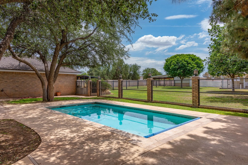 5001 Widener Strip