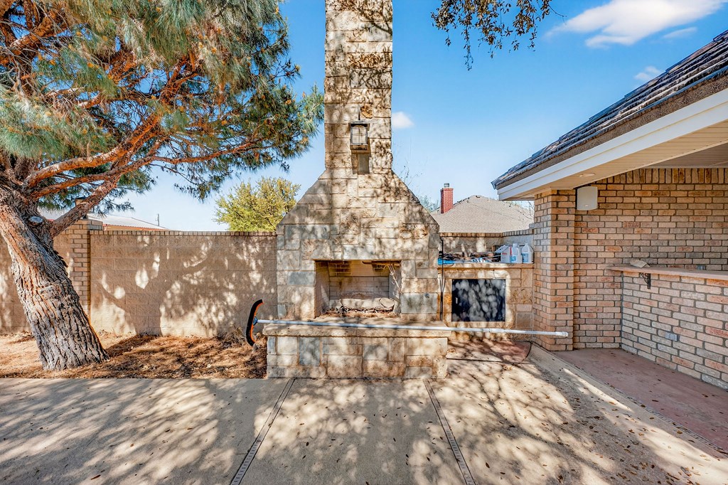 5001 Widener Strip