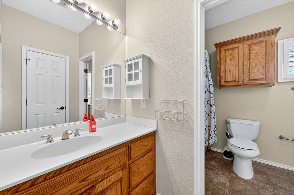 5001 Widener Strip