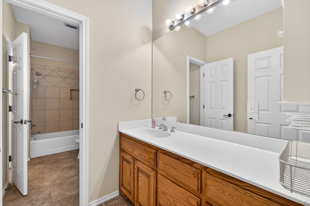5001 Widener Strip
