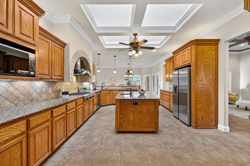 5001 Widener Strip