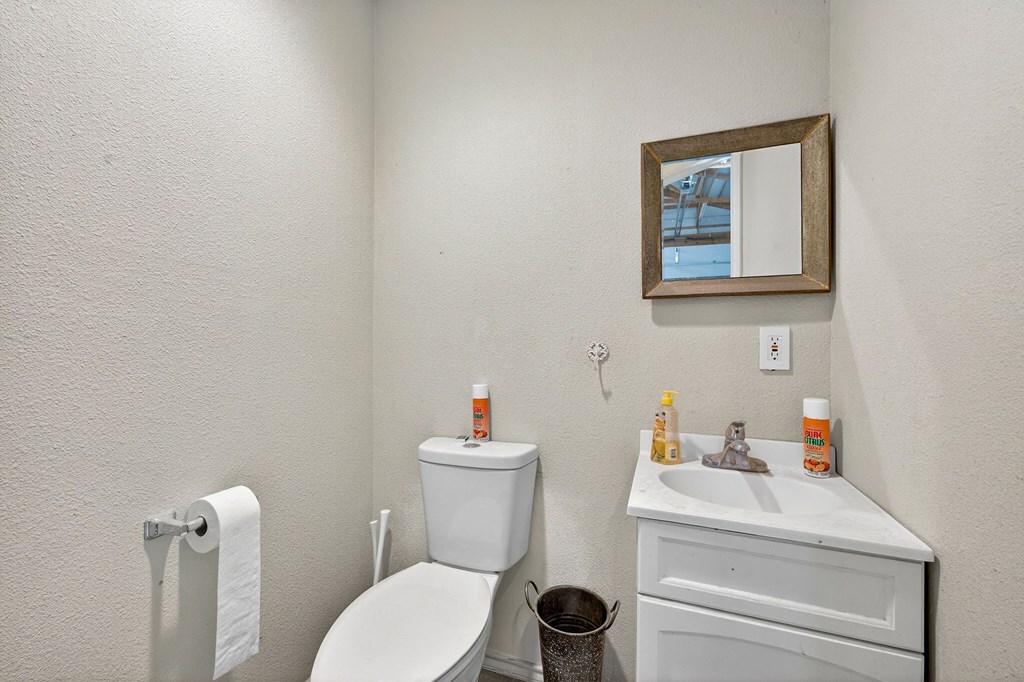 5001 Widener Strip