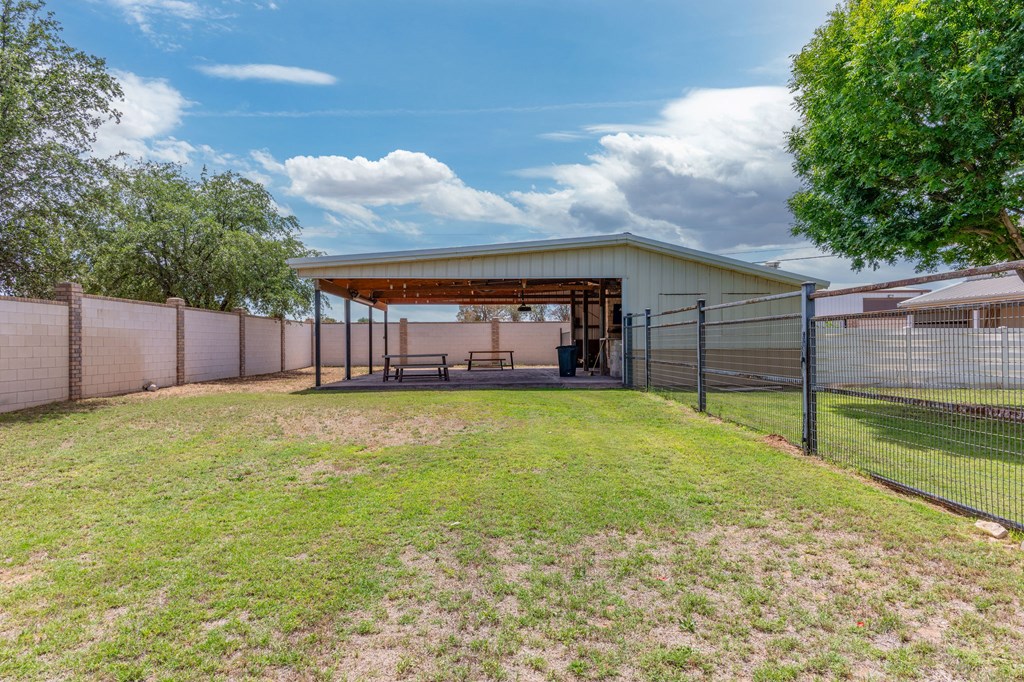 5001 Widener Strip