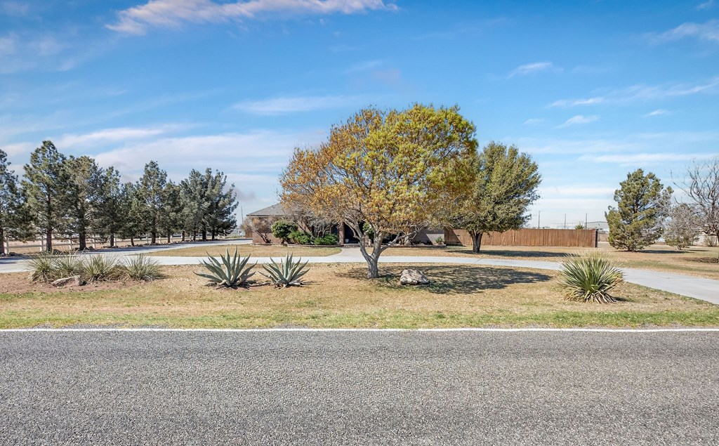 4305 N County Rd 1284