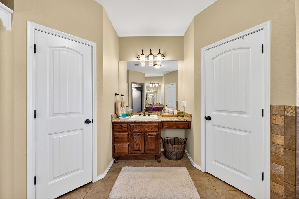 4305 N County Rd 1284