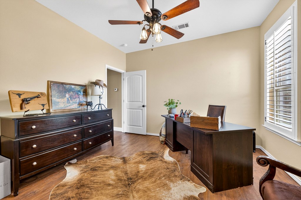 4305 N County Rd 1284