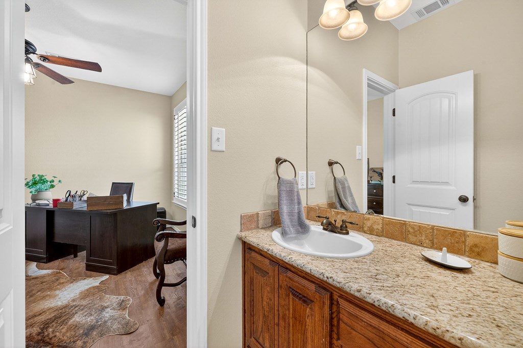 4305 N County Rd 1284