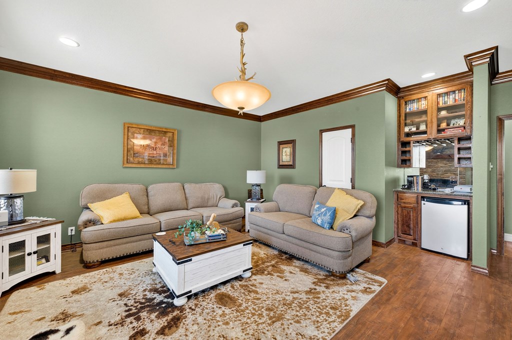 4305 N County Rd 1284