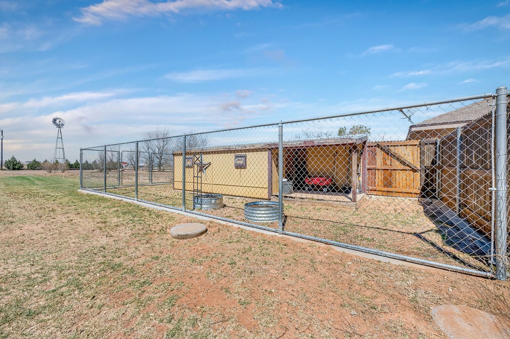 4305 N County Rd 1284