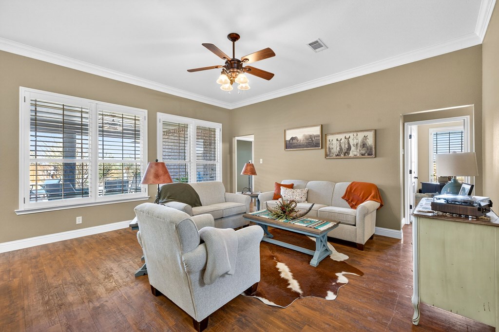 4305 N County Rd 1284