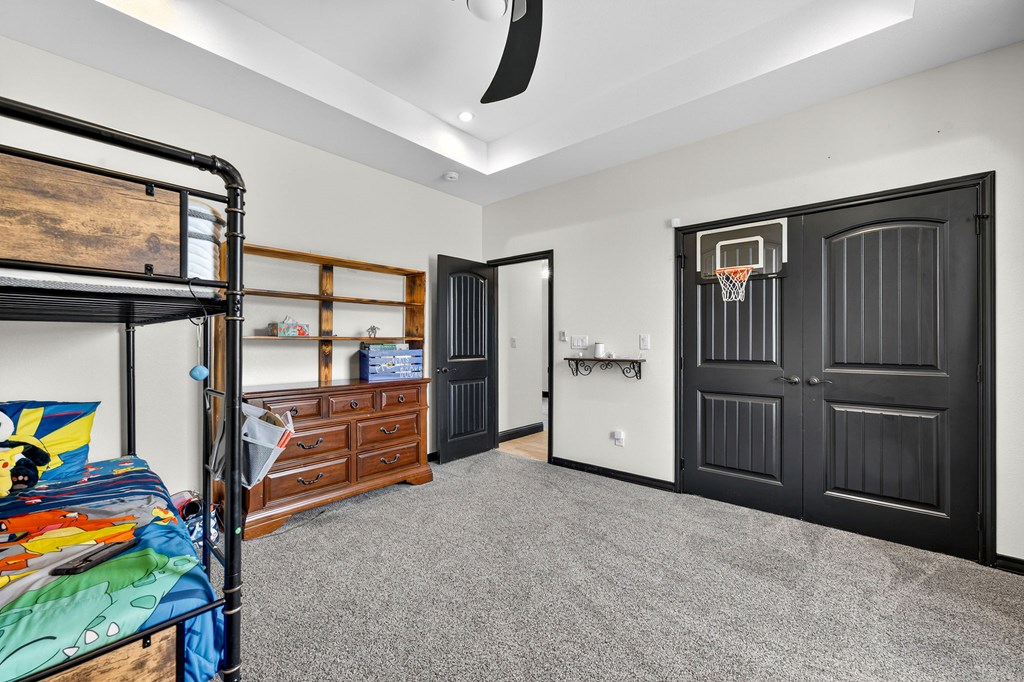 2427 S County Rd 1060