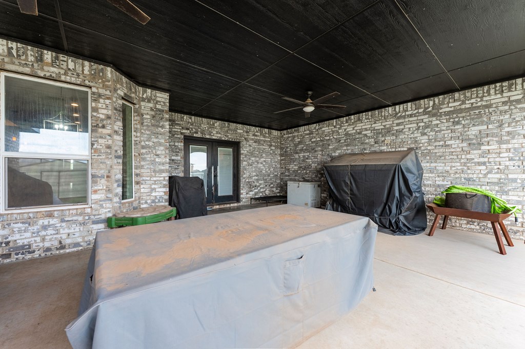 2427 S County Rd 1060