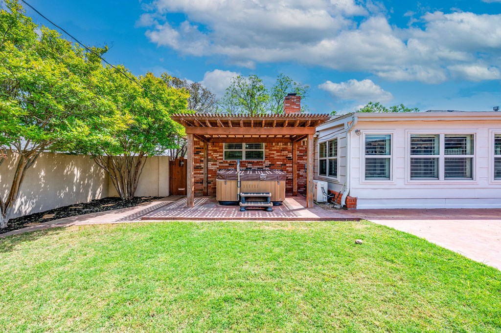 2808 Princeton Ave