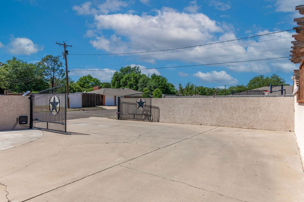 2808 Princeton Ave