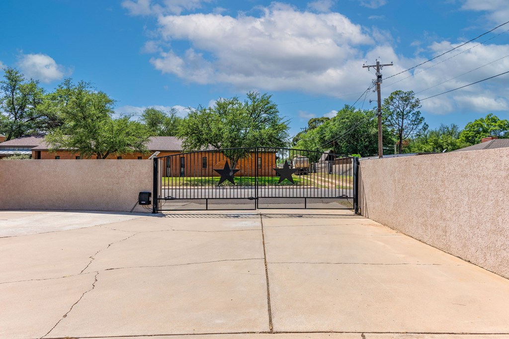 2808 Princeton Ave