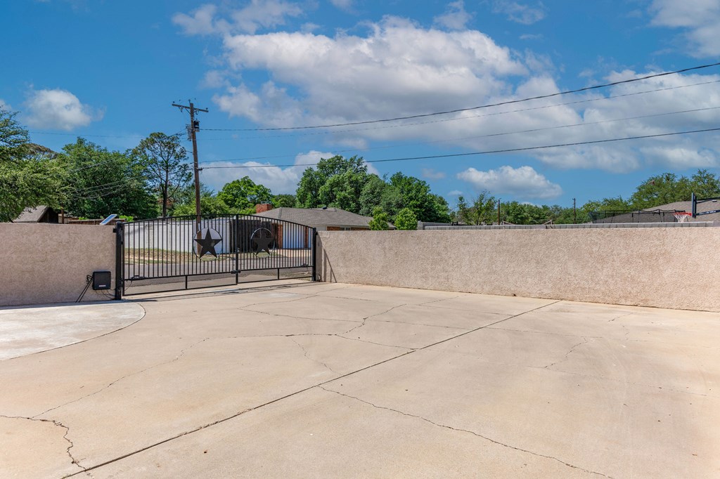 2808 Princeton Ave