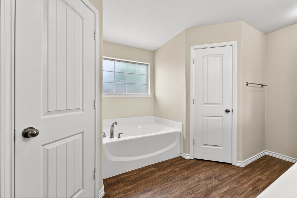1004 Griffith Ct