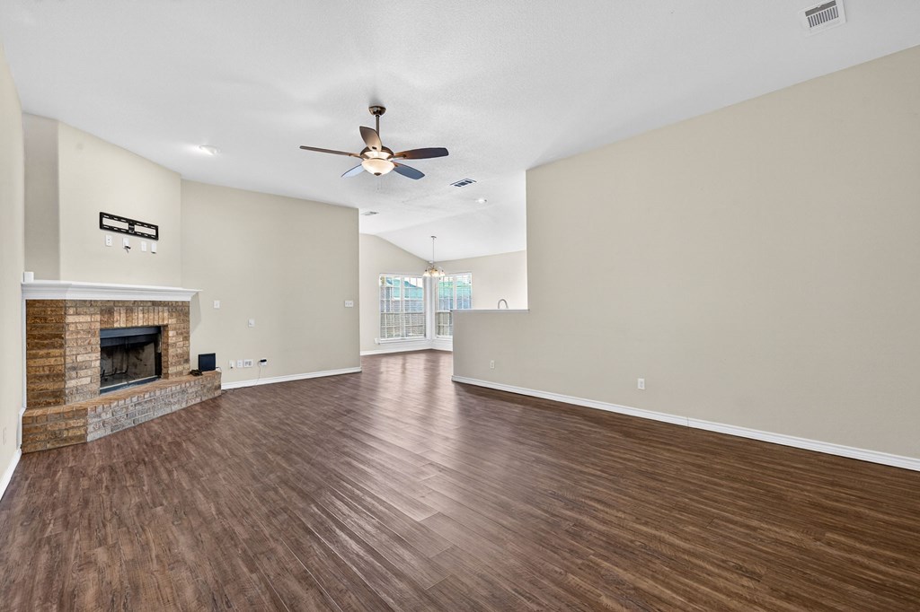 1004 Griffith Ct