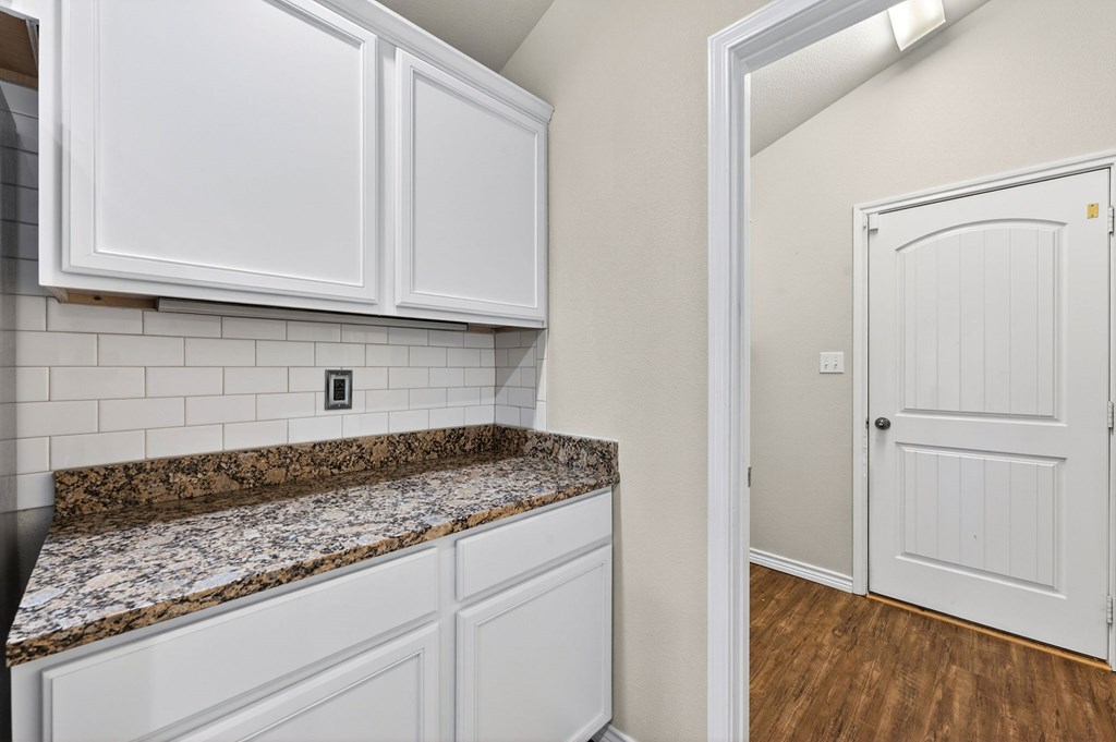 1004 Griffith Ct