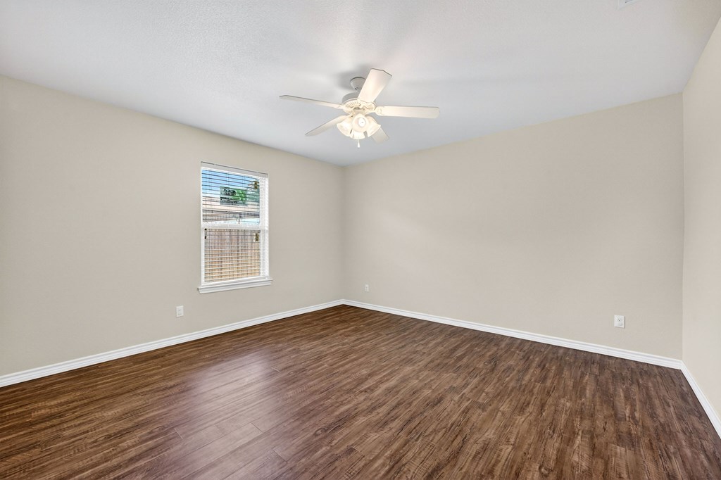 1004 Griffith Ct
