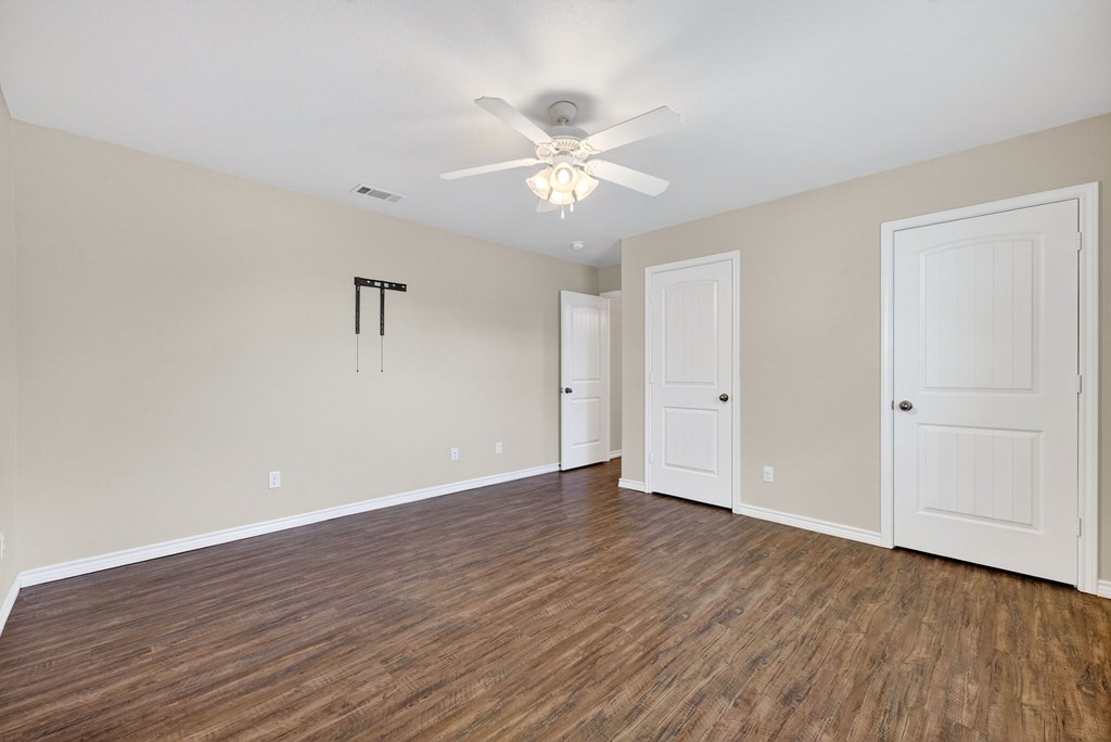 1004 Griffith Ct