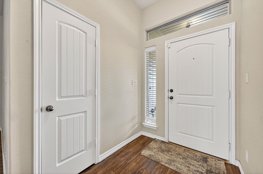 1004 Griffith Ct