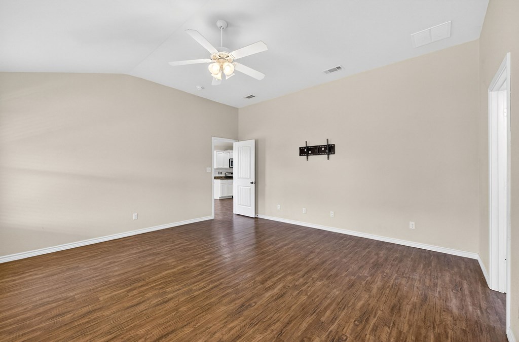 1004 Griffith Ct
