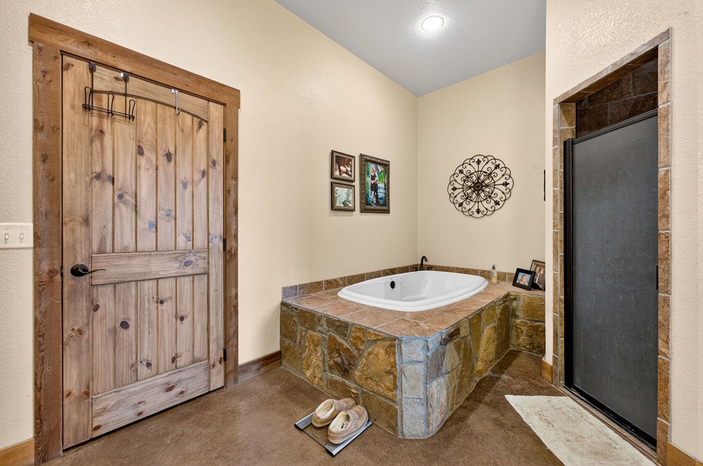 2912 County Rd C3400