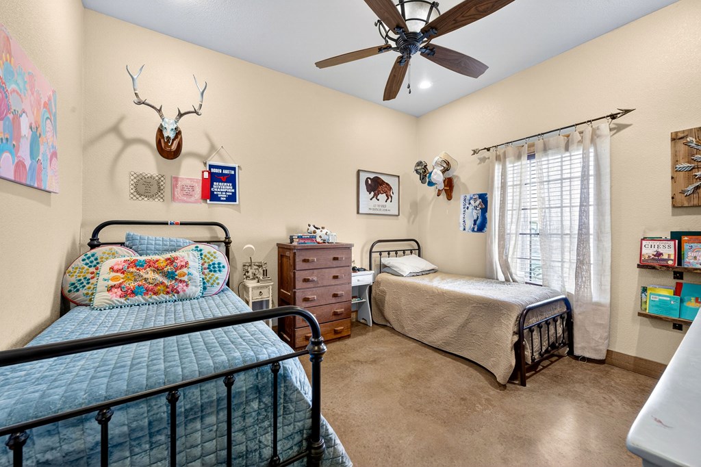 2912 County Rd C3400