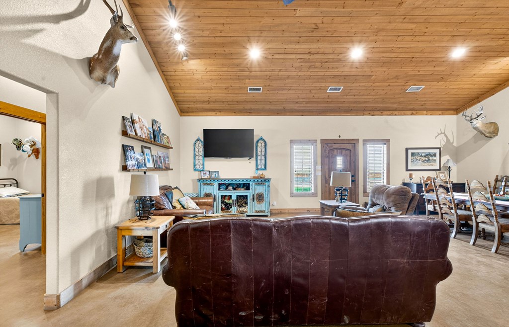 2912 County Rd C3400
