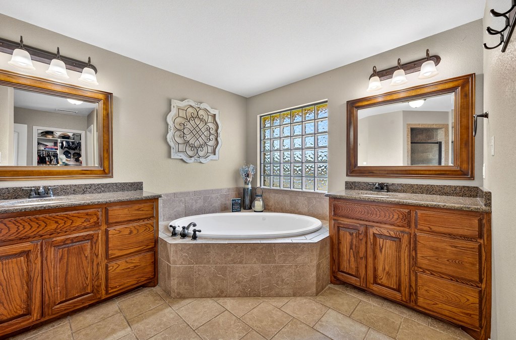 2704 S County Rd 1067