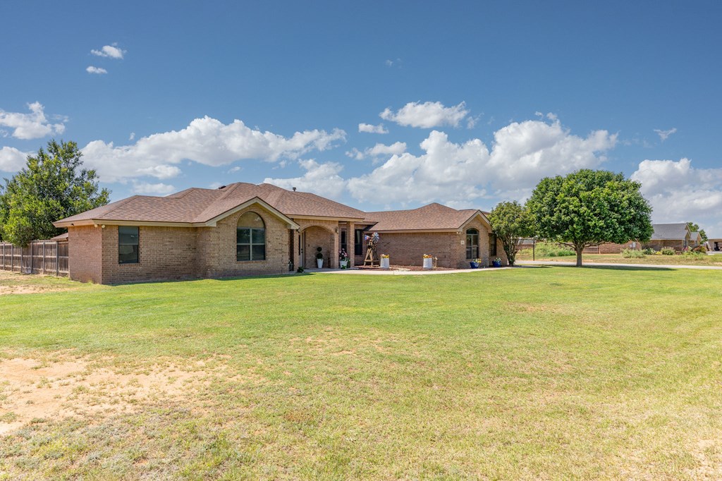 2704 S County Rd 1067
